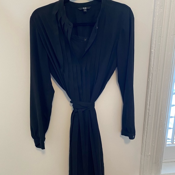 Uniqlo pleated dress. - Picture 4 of 4